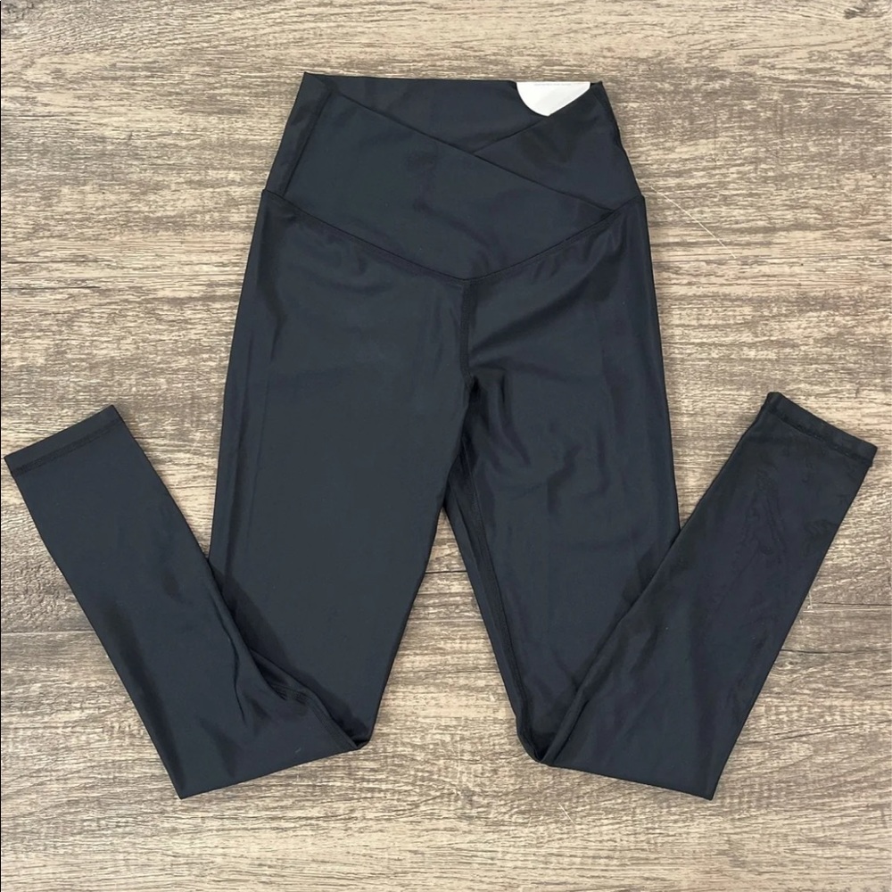 Aerie crossover leggings DO NOT BUY SOMEONE BOUGHT THEM